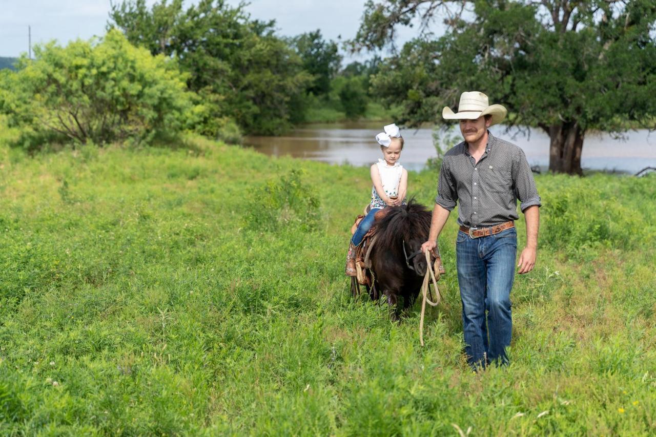 Wildcatter Ranch And Resort Graham Bagian luar foto