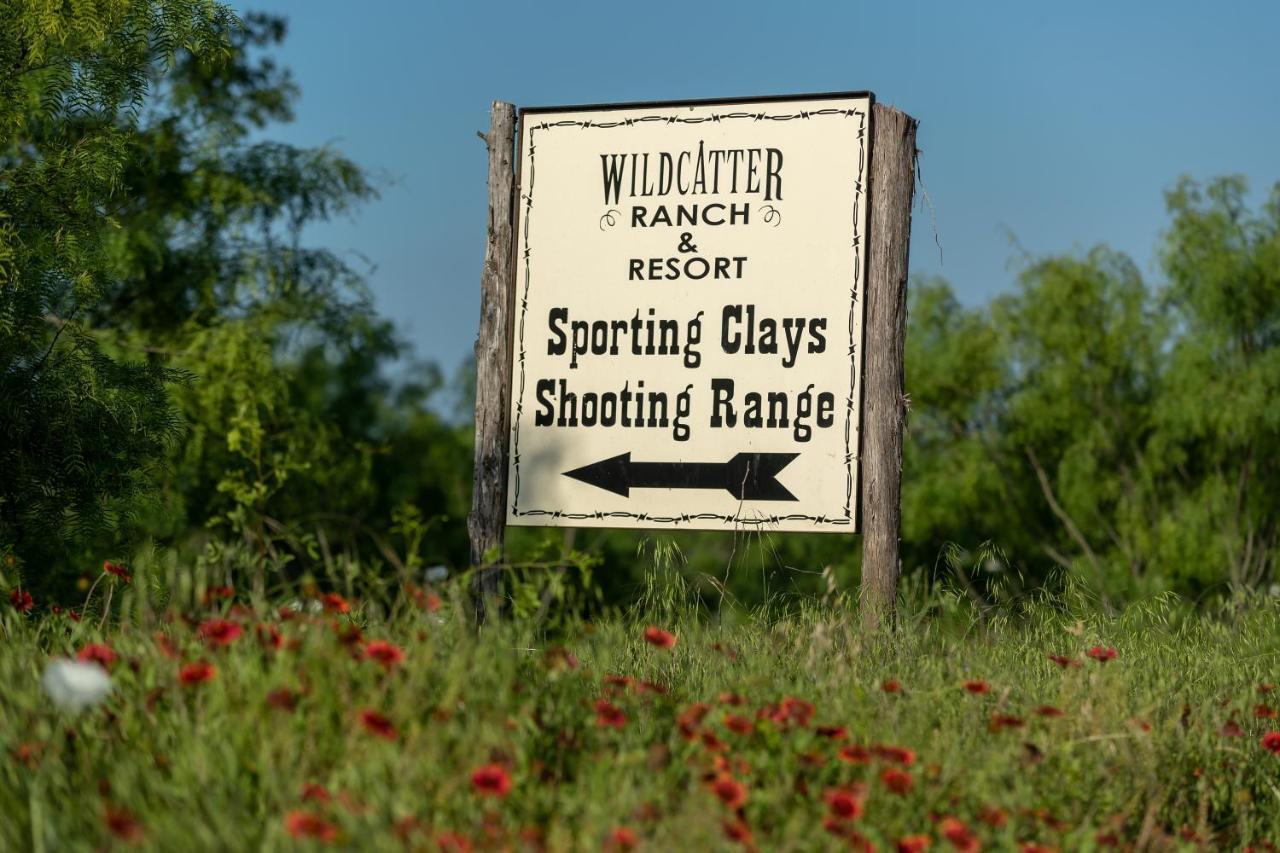 Wildcatter Ranch And Resort Graham Bagian luar foto